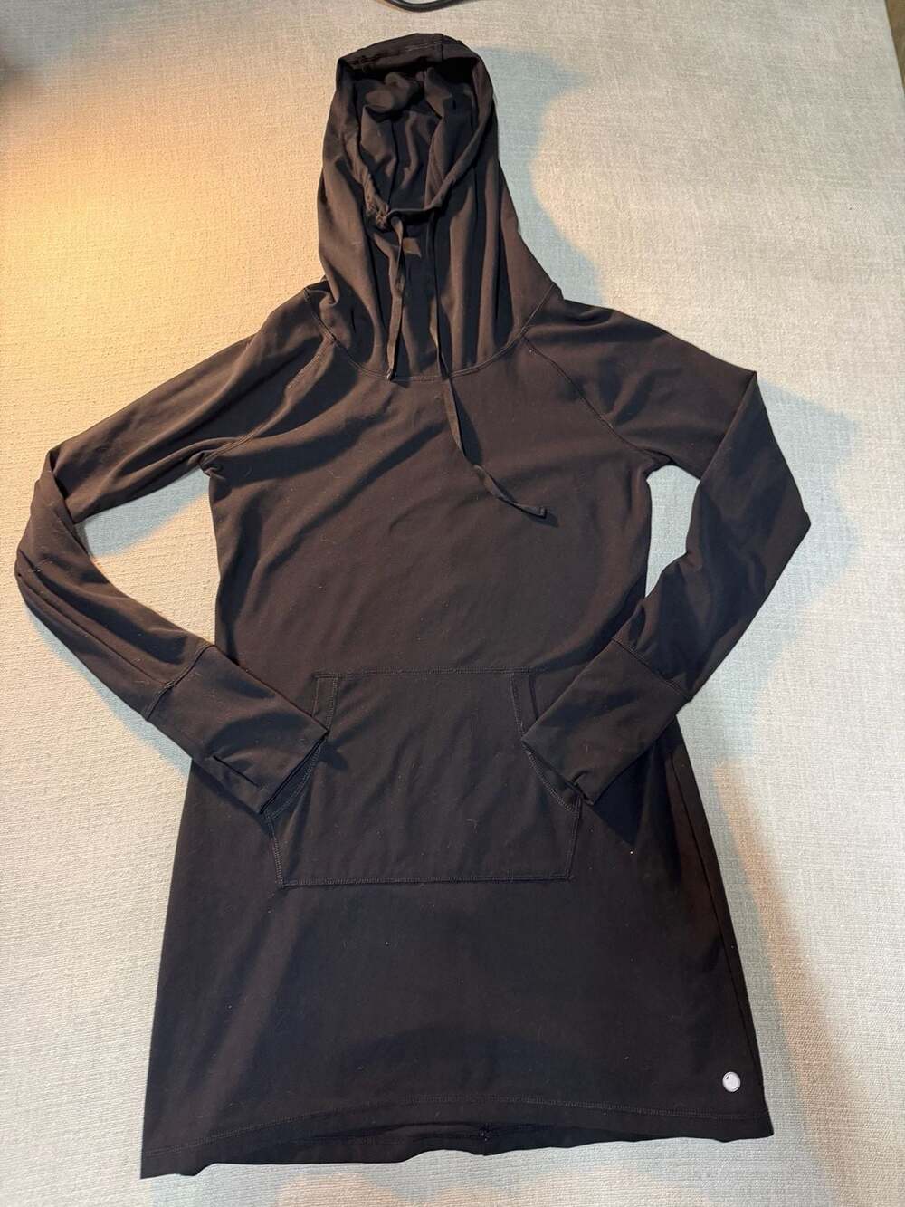 Yogalicious Women's Black Long Sleeve Hooded Athletic Dress with Kangaroo Pocket